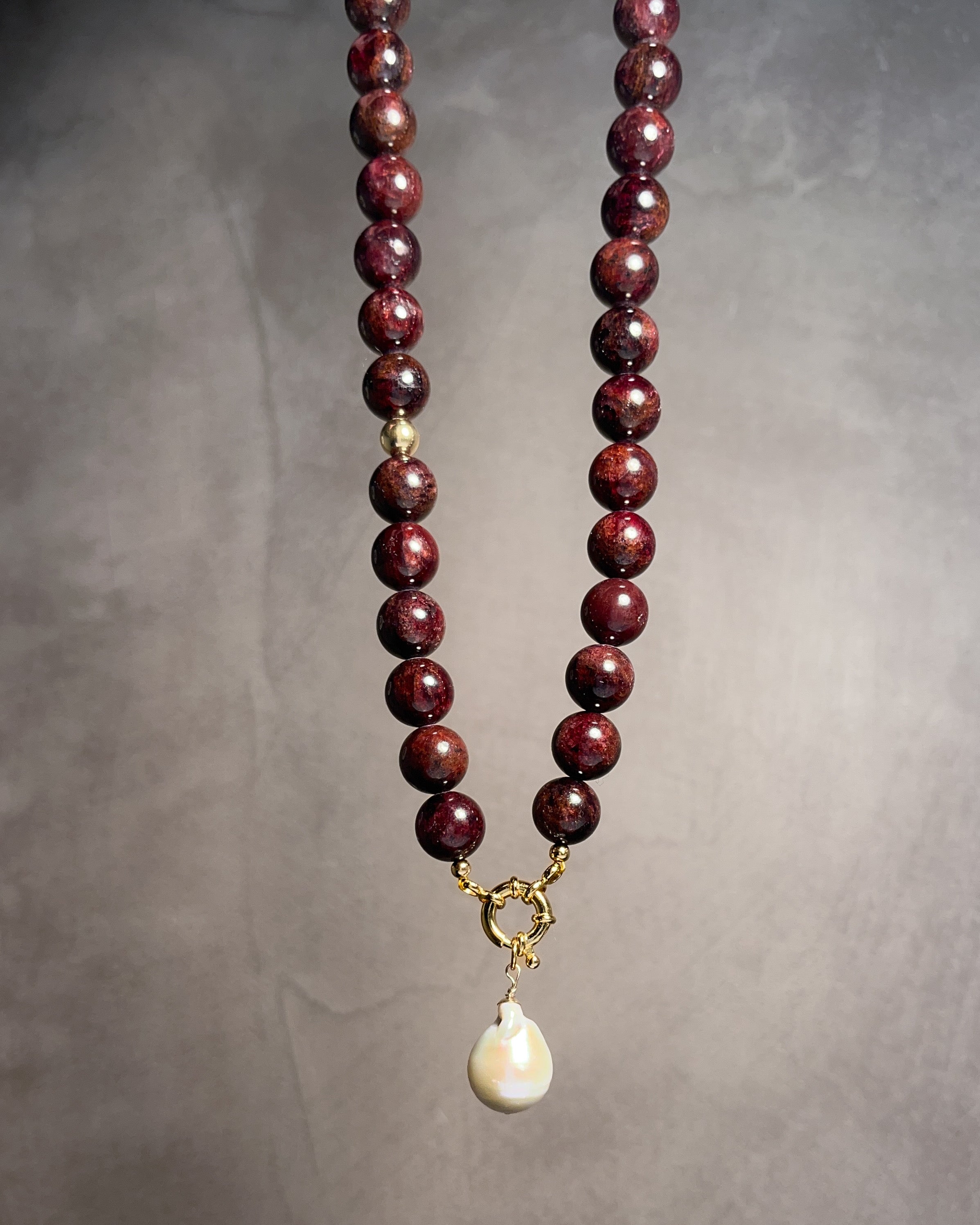 The Statement Garnet