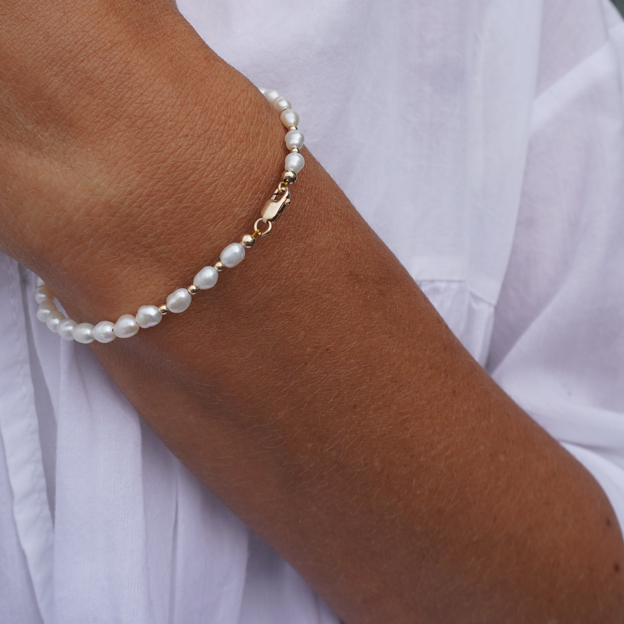The Pearl Bracelet
