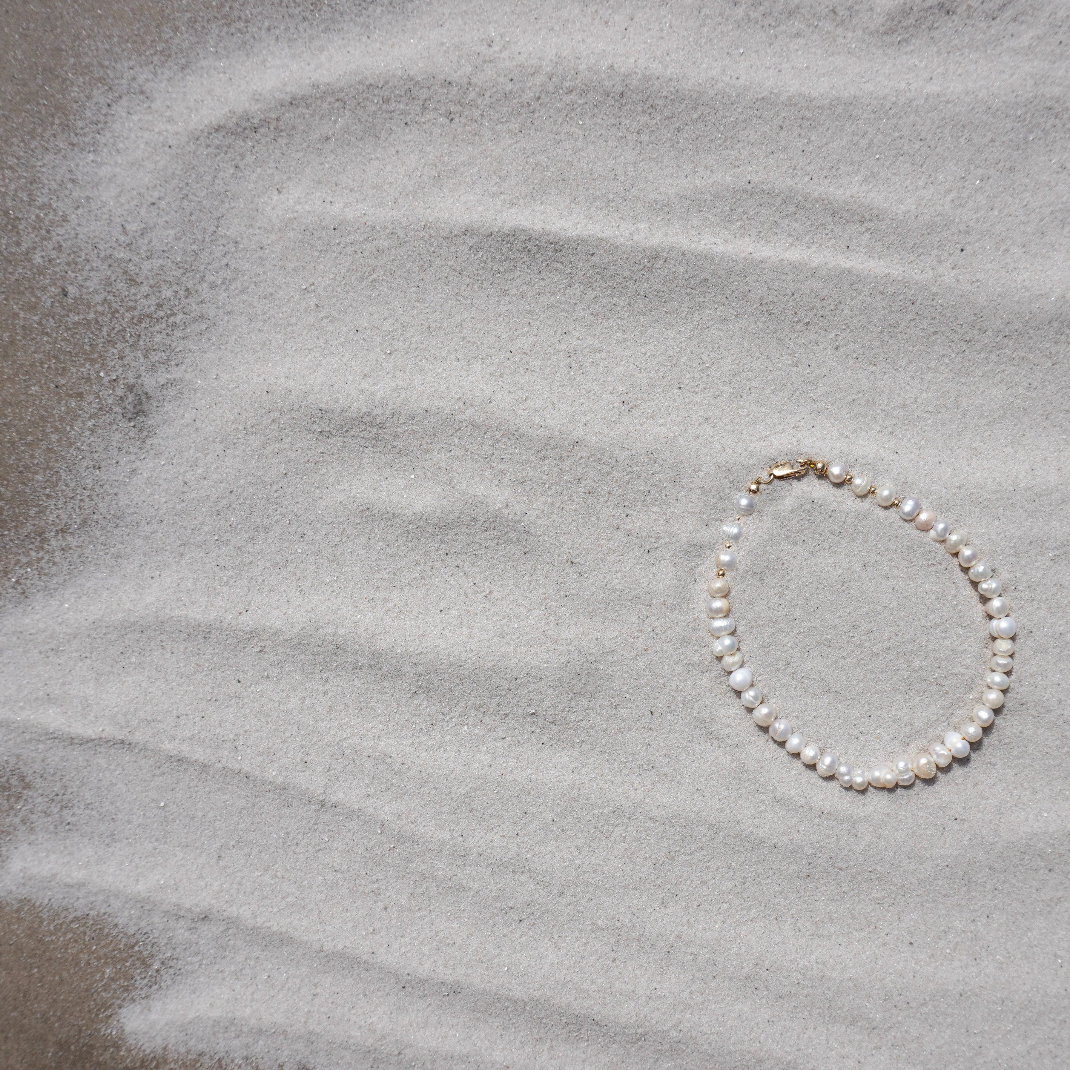 The Pearl Bracelet